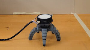 Leia mais sobre o artigo Robô Controlado por Cogumelos Revoluciona a Criação de Bio-Robôs Inteligentes